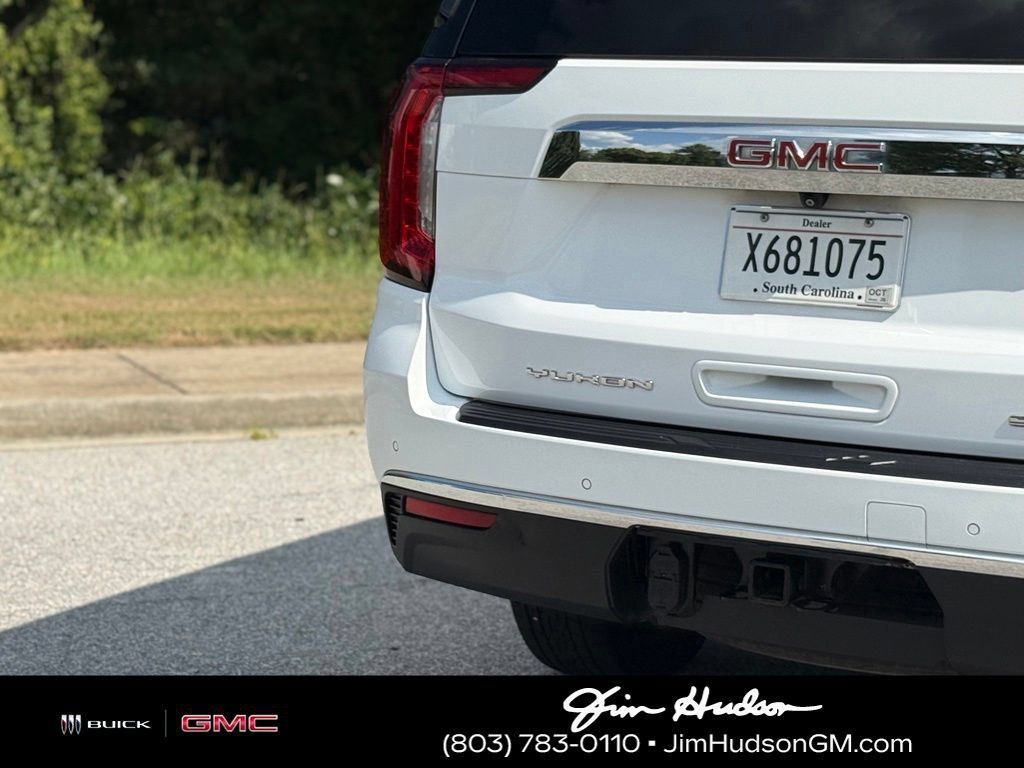 Used 2022 GMC Yukon XL SLT w/ SLT Luxury Package RWD image 15