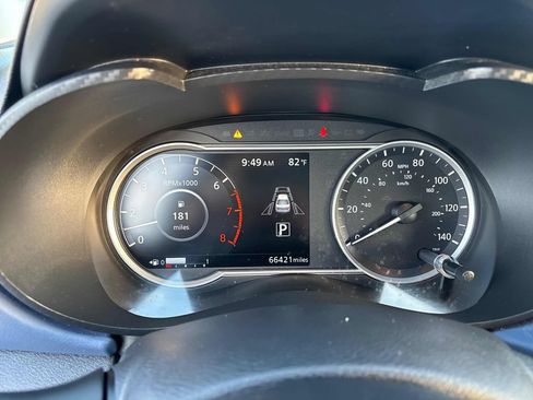 Used 2023 Nissan Versa SV FWD image 17