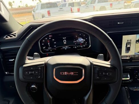 Used 2025 GMC Sierra 1500 AT4 w/ AT4 Premium Package AWD/4WD image 21