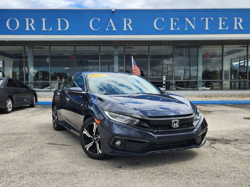 Used 2017 Honda Civic Touring image 1