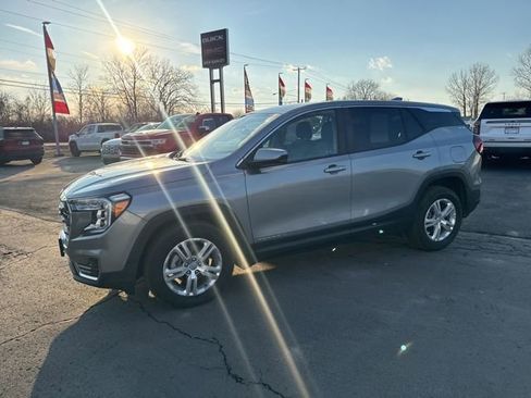 Certified 2024 GMC Terrain SLE image 9