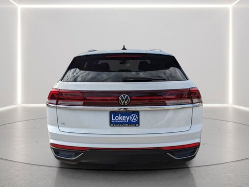 New 2026 Volkswagen Atlas Cross Sport SE FWD image 7