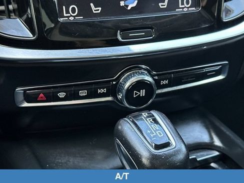 Used 2019 Volvo S60 T5 Momentum w/ Premium Package FWD image 22