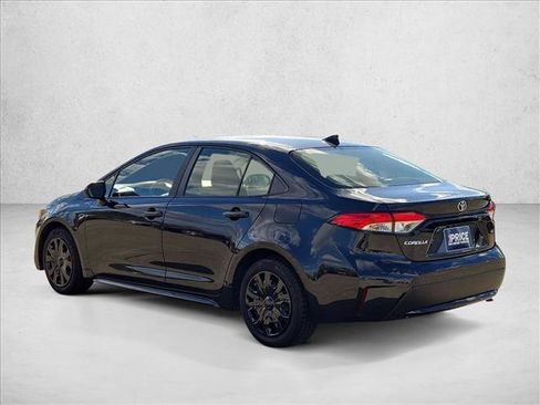 Used 2020 Toyota Corolla LE image 8