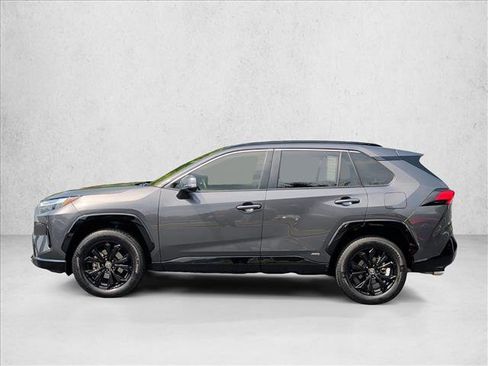 Used 2023 Toyota RAV4 SE w/ SE Grade Weather Package AWD/4WD image 8