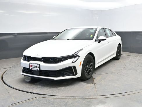 Used 2025 Kia K5 LXS FWD image 5