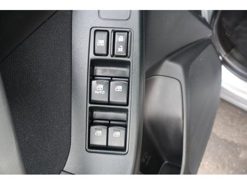 Used 2014 Subaru Forester 2.5i Premium w/ All-Weather Package AWD/4WD image 10