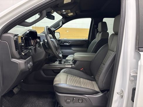 Used 2024 Chevrolet Silverado 1500 ZR2 AWD/4WD image 17