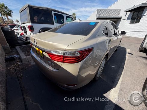 Used 2013 Lexus ES 350 w/ Premium Pkg image 3