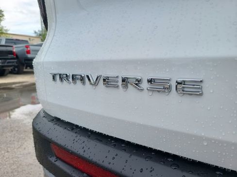 New 2026 Chevrolet Traverse LT image 5
