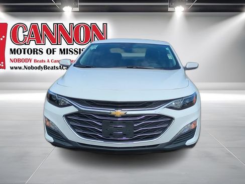 Used 2024 Chevrolet Malibu LT FWD image 2