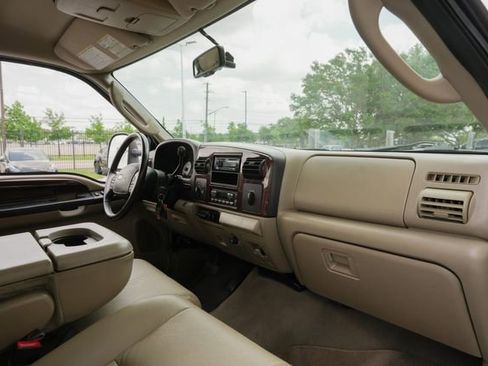 Used 2006 Ford F350 Lariat image 36
