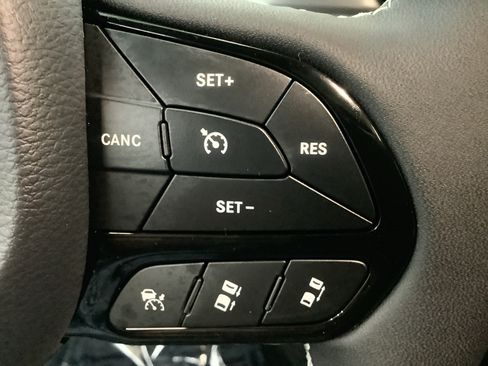New 2026 Chrysler Pacifica Select w/ S Appearance Package FWD image 16