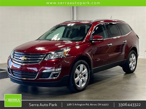 Used 2016 Chevrolet Traverse LT w/ Style and Technology Package image 1