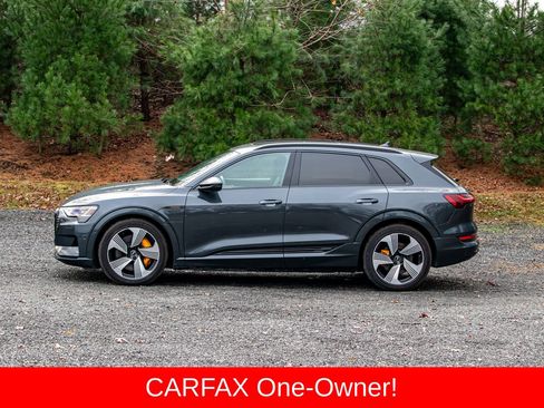 Used 2022 Audi e-tron Premium Plus w/ Premium Plus Package image 4