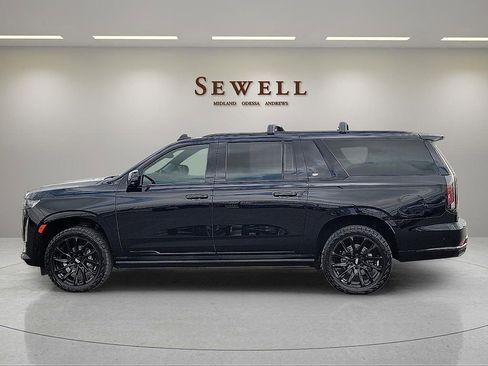 Used 2023 Cadillac Escalade ESV Sport Platinum w/ LPO, ONYX Package AWD/4WD image 2