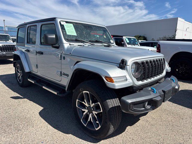 Used 2024 Jeep Wrangler Unlimited w/ Convenience Group AWD/4WD image 3