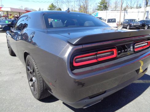 Used 2016 Dodge Challenger R/T Scat Pack RWD image 20