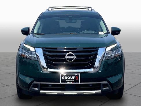 Used 2023 Nissan Pathfinder Platinum FWD image 4