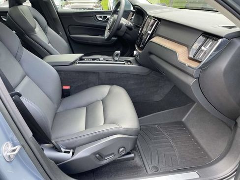Used 2023 Volvo XC60 B5 Plus w/ Climate Package AWD/4WD image 21