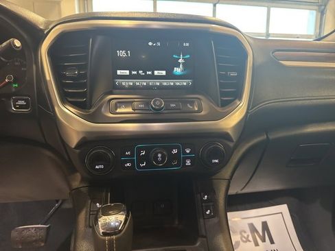 Used 2019 GMC Acadia SLE image 9