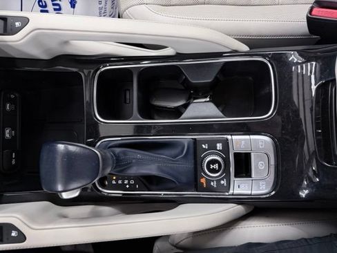Used 2023 Kia Telluride SX Prestige AWD/4WD image 25