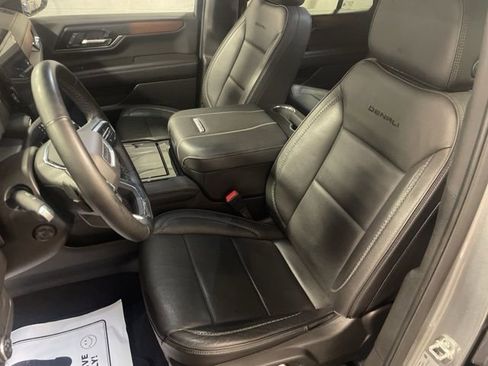 Used 2025 GMC Yukon Denali image 15