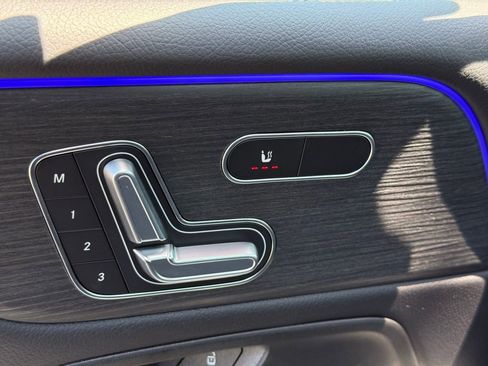 New 2026 Mercedes-Benz GLB 250 image 4