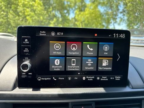 Used 2025 Honda Pilot Touring image 24