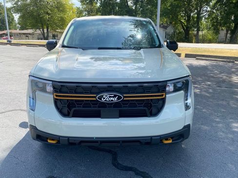 Used 2025 Ford Maverick Tremor AWD/4WD image 2