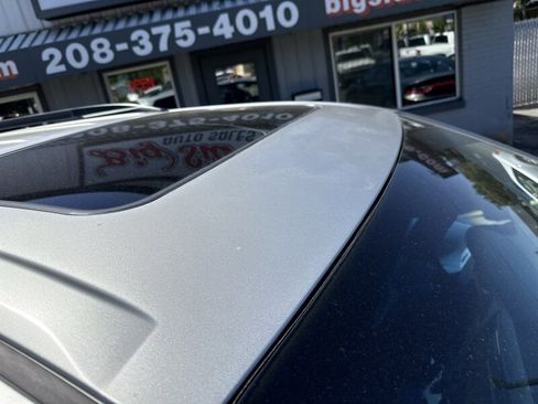 Used 2011 Toyota Sienna SE w/ Preferred Pkg FWD image 15
