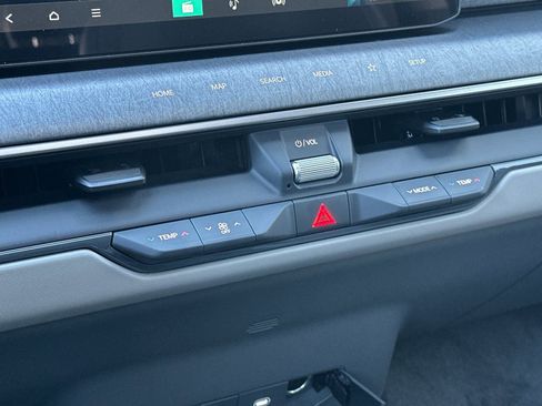 New 2026 Kia EV9 Wind image 22