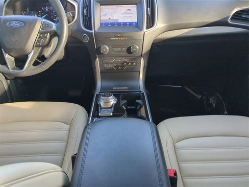 Used 2020 Ford Edge SEL w/ Convenience Package image 14