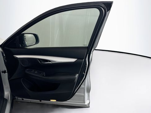 Used 2019 INFINITI QX50 Luxe w/ Navigation Package image 33