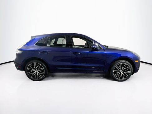 Used 2025 Porsche Macan w/ Premium Package Plus AWD/4WD image 4