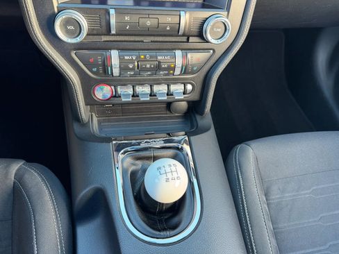 Used 2015 Ford Mustang GT RWD image 33