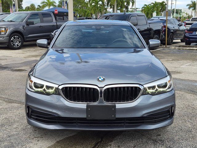 Used 2019 BMW 530e w/ Convenience Package RWD image 2