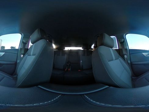 Used 2025 Chevrolet Blazer LT image 37