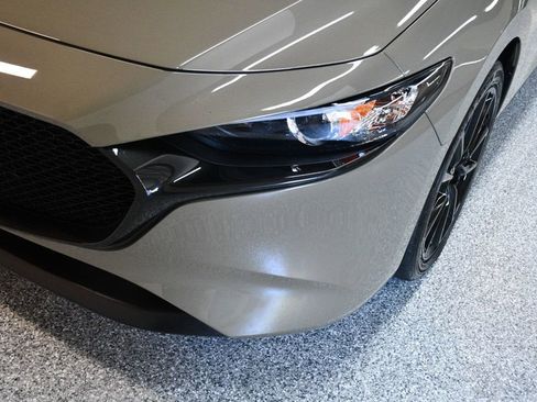 Used 2024 MAZDA MAZDA3 s AWD/4WD image 11