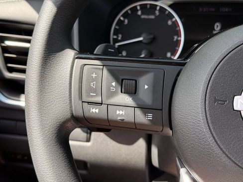 Certified 2023 Nissan Rogue SV AWD/4WD image 16
