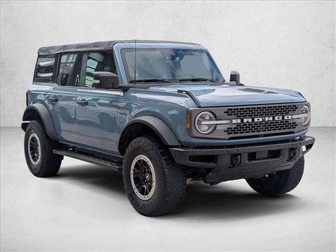 Used 2021 Ford Bronco Badlands image 3