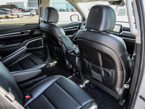 Used 2025 Kia Telluride S image 21