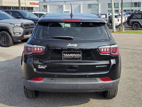 Used 2018 Jeep Compass Sport w/ Tech Group AWD/4WD image 4