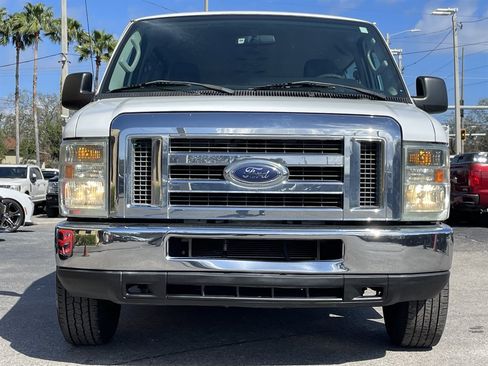 Used 2011 Ford E-350 and Econoline 350 XLT image 8