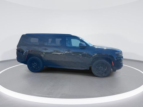 Used 2024 Jeep Wagoneer Series II w/ Convenience Group I image 10