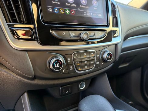 Used 2023 Chevrolet Traverse LT image 25