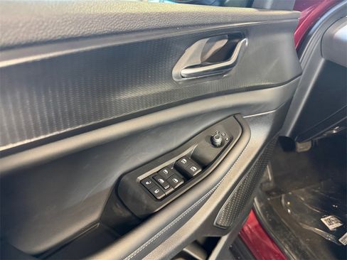 New 2025 Jeep Grand Cherokee 4WD image 14