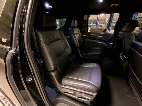 Used 2022 Cadillac Escalade ESV Luxury image 19