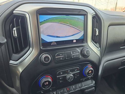 Used 2021 Chevrolet Silverado 2500 LT w/ Fleet Comfort Package AWD/4WD image 23