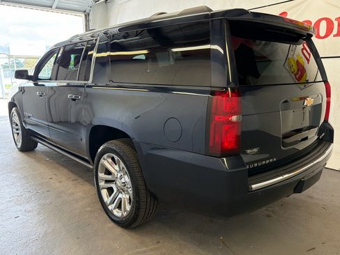Used 2020 Chevrolet Suburban Premier w/ Premier Plus Edition AWD/4WD image 11